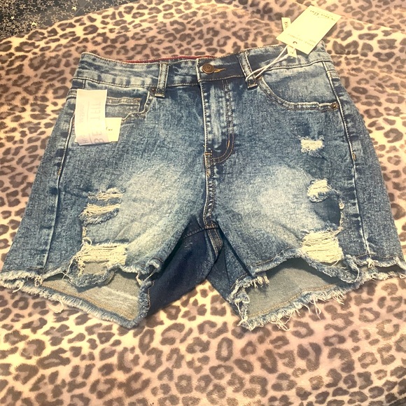 Vince Blue New York high-rise distressed shorts - Picture 2 of 4